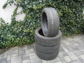 Predám 4x zimné pneu Vredestein 235/45 R20 100VXL - 3