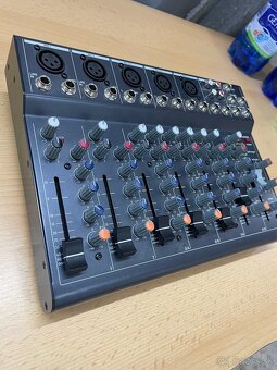 Mixpult Behringer - 3