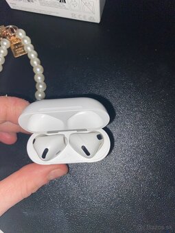 Predám Apple AirPods (4. generácia) - 3