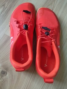 Vivobarefoot v.38 - 3