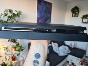 Playstation 4 slim 1TB + Virtuálna realita - 3