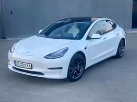 Tesla model 3 - 3