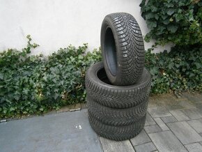 Predám 4x zimné pneu Goodyear 205/55 R16 91HXL - 3