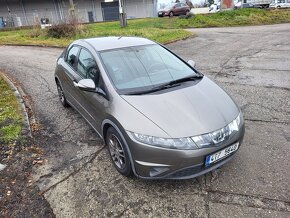 Honda Civic 8G UFO 1.4i 116tkm - 3