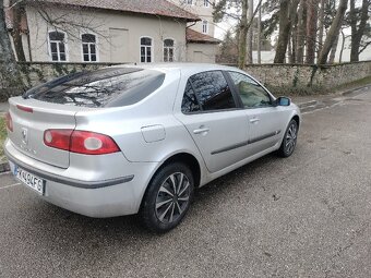 Renault Laguna 1.9 DCI 81 KW M6 ROK 2006 - 3