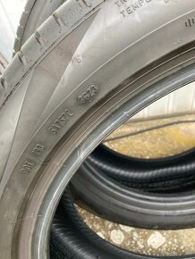 Letné PIRELLI 4ks pneu 255/45 R19 - 3