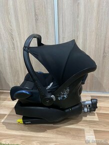 Maxi Cosi Cabriofix vajicko autosedacka a isofix zakladna - 3