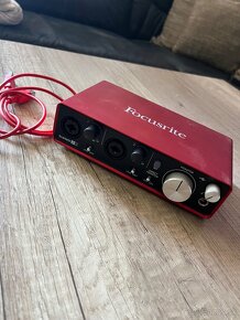 Scarlett focusrite 2i2 2nd gen - 3