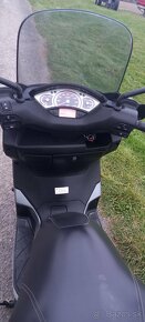 Yamaha x max 250 - 3