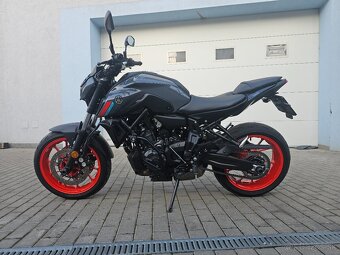 Yamaha MT 07 Akrapovič - 3