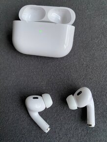 Predám AirPods Pro 2 USB-C MALO POUŽÍVANÉ - 3