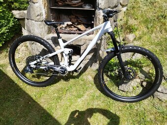 Horsky bicykel carbon celoodpruzeny pneu 29 ram L - 3