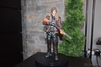 Resident Evil Leon Kennedy - 3