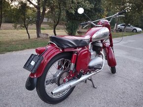 Jawa 250/590 Sport - 3