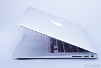 ZÁRUKA/Macbook Air 13.3"/I5 1.4GHZ/4GB RAM/128GBSSD/CZ - 3