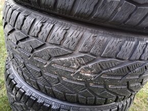 Predám zimné pneumatiky Kormoran 225/45R17 - 3