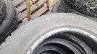 235/55R17 - 3