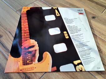 Lp YNGWIE MALMSTEEN  -Marching Out - 3