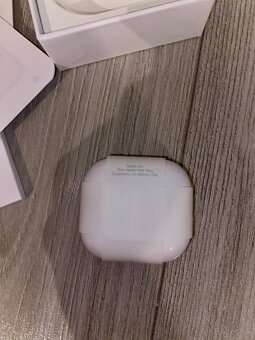 Apple Airpods 4 - 3