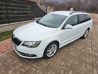 ŠKODA SUPERB COMBI 2.0 TDI 125KW DSG 4X4 2015 ELEGANCE - 3