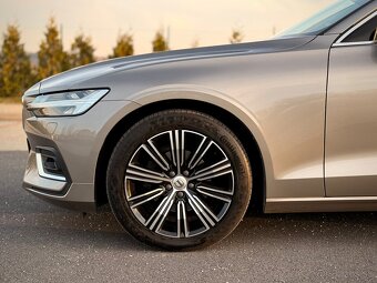 VOLVO V60 D4 INSCRIPTION -140kw -ODPOČET DPH -2019-AUTOMAT - 3