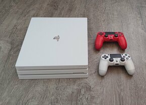 PS4 pro  glacier white 1tb - 3