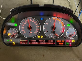 Budíky prílstrojový panel BMW E39 M5 Tachometer 300km/h - 3