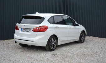 BMW rad 2 1.5 Benzín 218i Sport Line Automat, Top Stav - 3