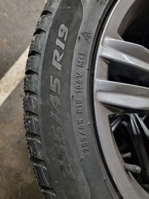 255/45R19 - 3