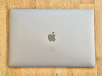 MacBook Pro 15" (2018) i7-2.6GHz,6j/16GB/512GB, TOP STAV - 3