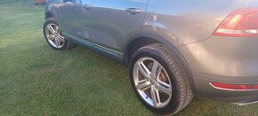 Volkswagen touareg 3,0TDI led bixenon,SK auto - 3