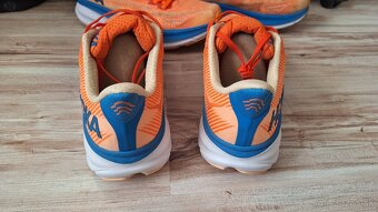 HOKA Clifton 9 - 3