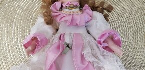 Elegantná porcelánová bábika - 3