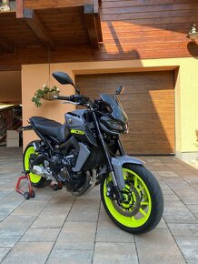 Yamaha mt-09 - 3