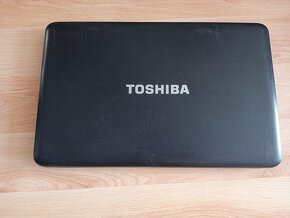 predám notebook Toshiba - 4gb ram -500gb hdd - HDMI - 3