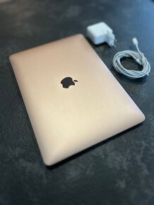 MacBook Air Rose Gold  2019 - 3