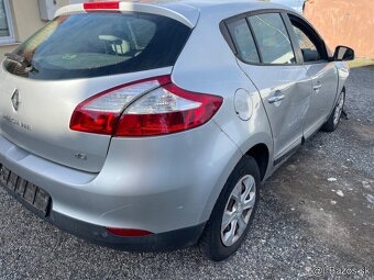 Rozpredam Renault Megane III 1.5 DCI K9KJ8 2010 - 3