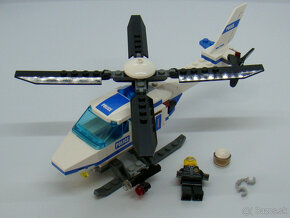 Lego City 7741 Police Helicopter - 3