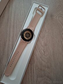 Samsung Galaxy Watch 4 ružovo-zlaté - 3