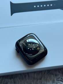 Predám Apple Watch 7.gen 45mm Midnight - 3