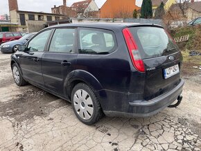 Ford Focus 1,6 kombi - 3