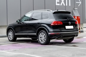 Volkswagen Touareg II 3.0 V6 TDI BMT Premium 4MOTION - 3