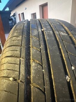 215/65 R16 - 3