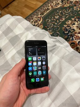 IPHONE 8-VÝBORNÝ STAV - 3