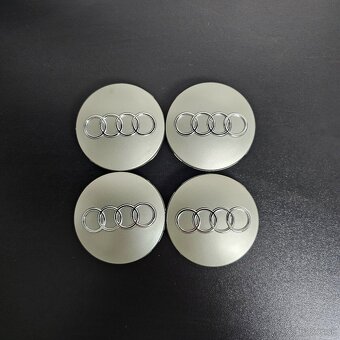 ✅AUDI✅STREDOVE KRYTKY KOLIES, 68 MM - 8D0601170 - 3