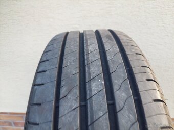 215/55 R17 98W - 3