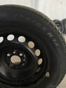 PREDÁM ZiMNNE PNEU 175/65 R14 PiRELLI SHOW CONTROL Serie 3 - 3