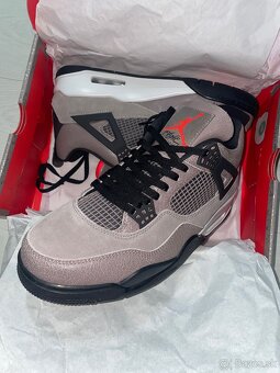 Jordan 4 Taupe Haze - 3