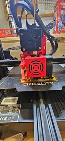 3D tlačiareň Creality Ender-3 V2 s mnoho úpravami - 3