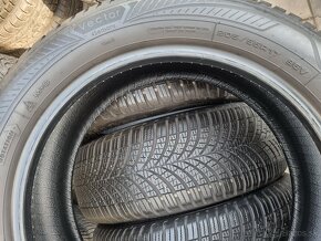 205/55R17 Goodyear - 3